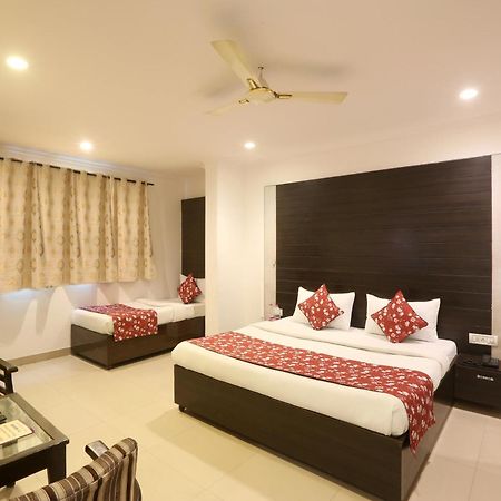 Airport Hotel Chanakya Delhi New Delhi Bagian luar foto