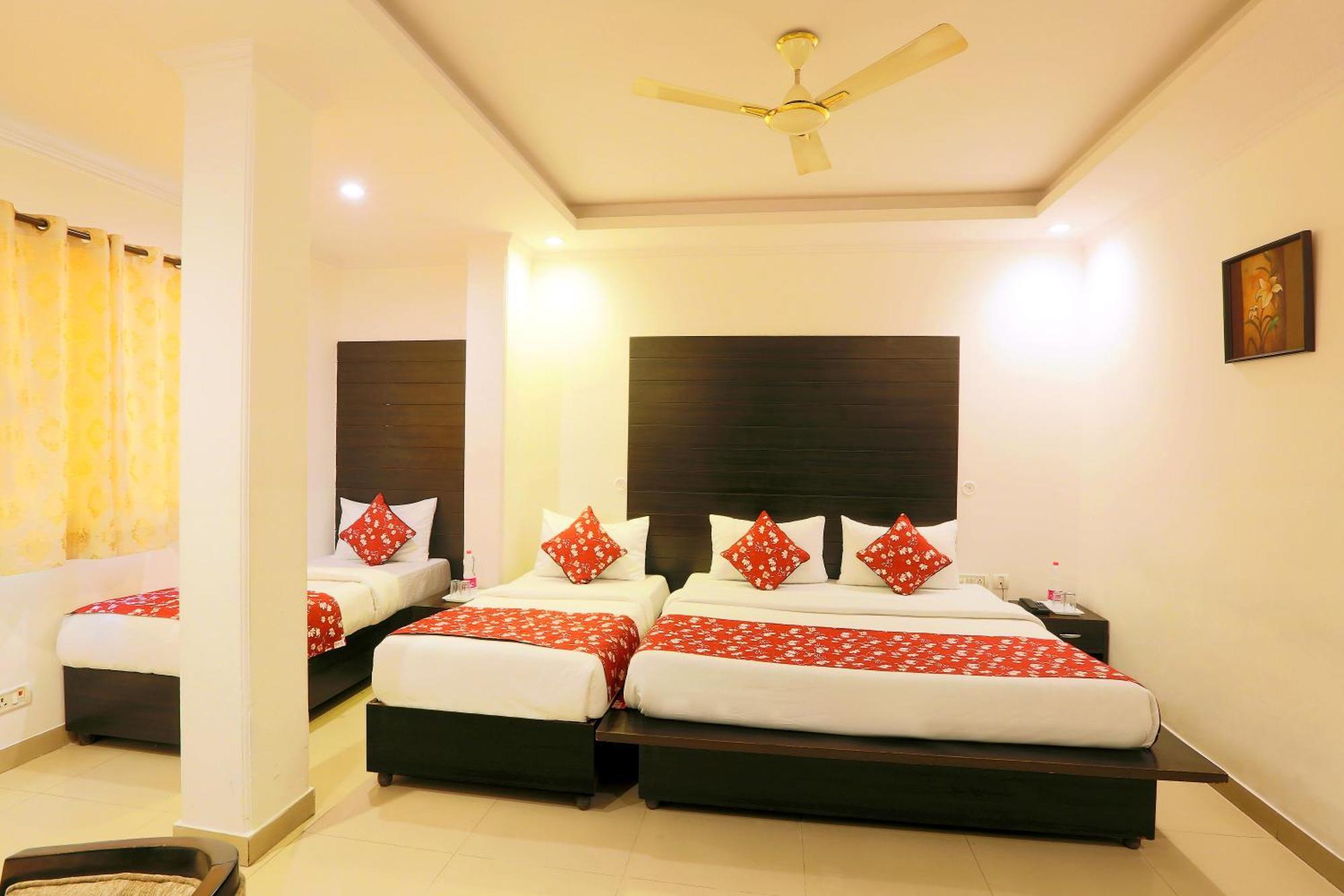 Airport Hotel Chanakya Delhi New Delhi Bagian luar foto
